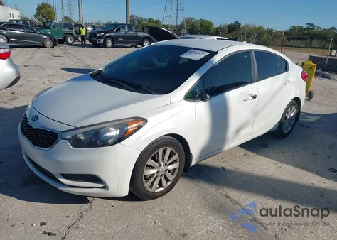2015 Kia Forte Lx z USA, uszkodzony, nr VIN KNAFX4A65F5393647